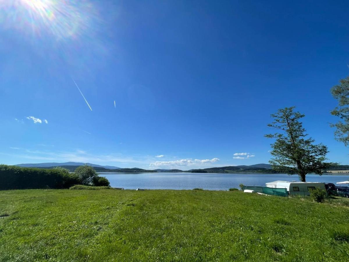 Hobiti Chatka Lipno Černá v Pošumaví Buitenkant foto